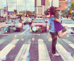 boy-carsm-hug-city-couple-girl-Favim.com-460664_thumb.jpg, 32 KB